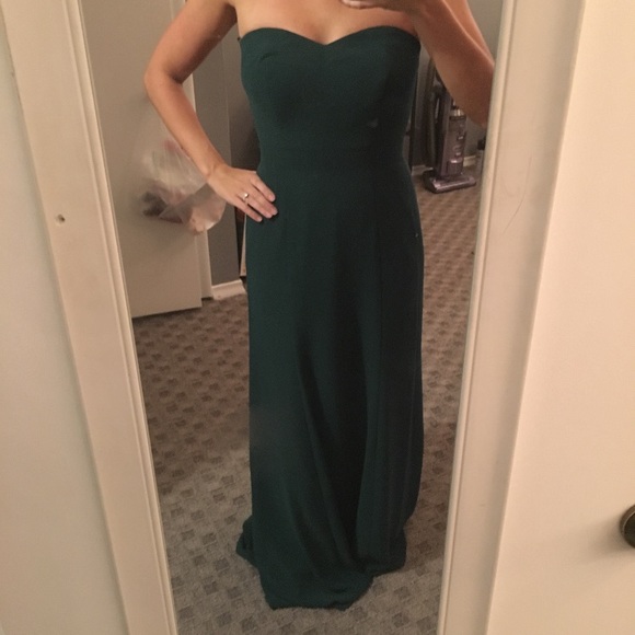 Elegant Hunter Green Gown - Picture 1 of 5